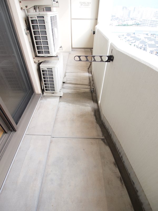 バルコニー　バルコニー広めです。