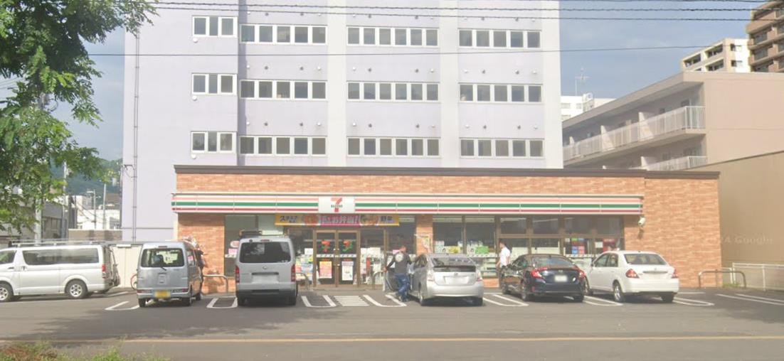 コンビニ　セブンイレブン札幌北4条西25丁目店（コンビニ）まで233m