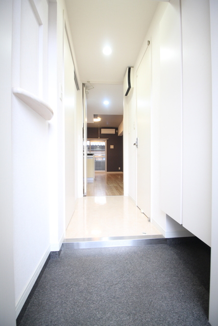 玄関　シューズボックス付きの玄関♪