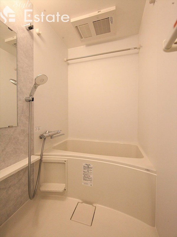 バス・シャワールーム　バスルーム