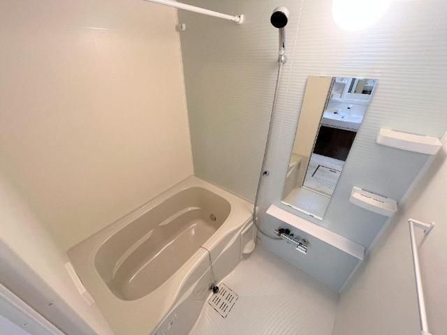 バス・シャワールーム　お風呂で日々の疲れを落としましょう