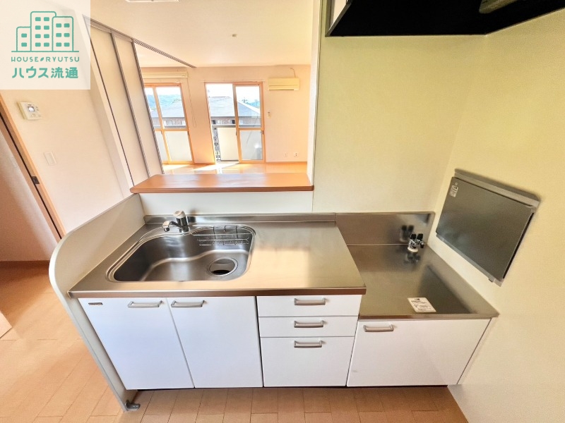 キッチン　※別号室（同間取）のお写真です