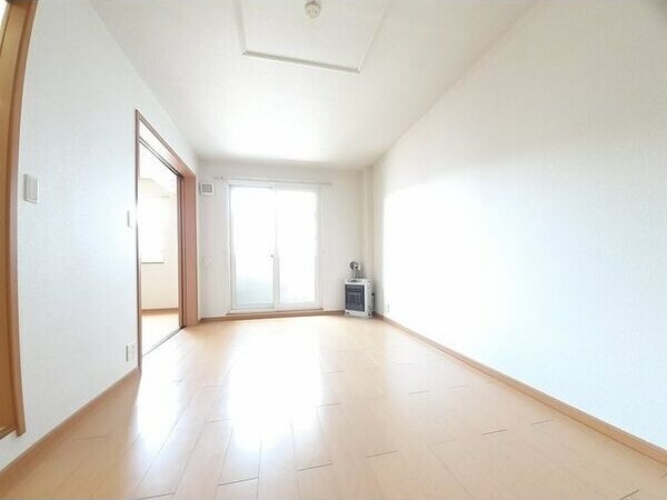 居室・リビング　他号室のお写真です。参考にご覧下さい。