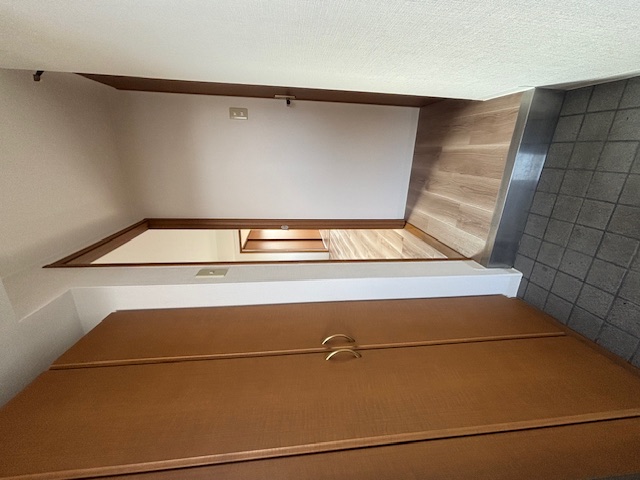 玄関　現況優先