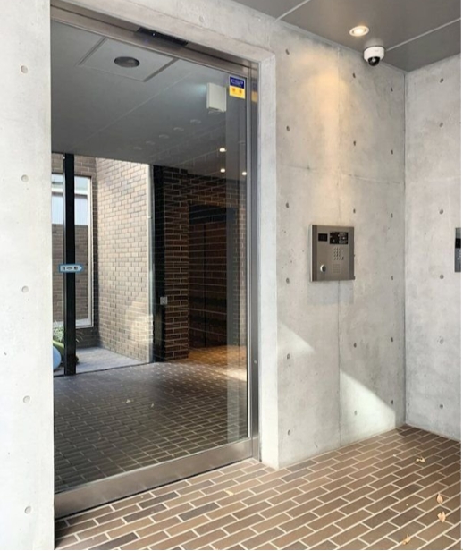 エントランス　弊社は都内全域の物件をご紹介可能です！