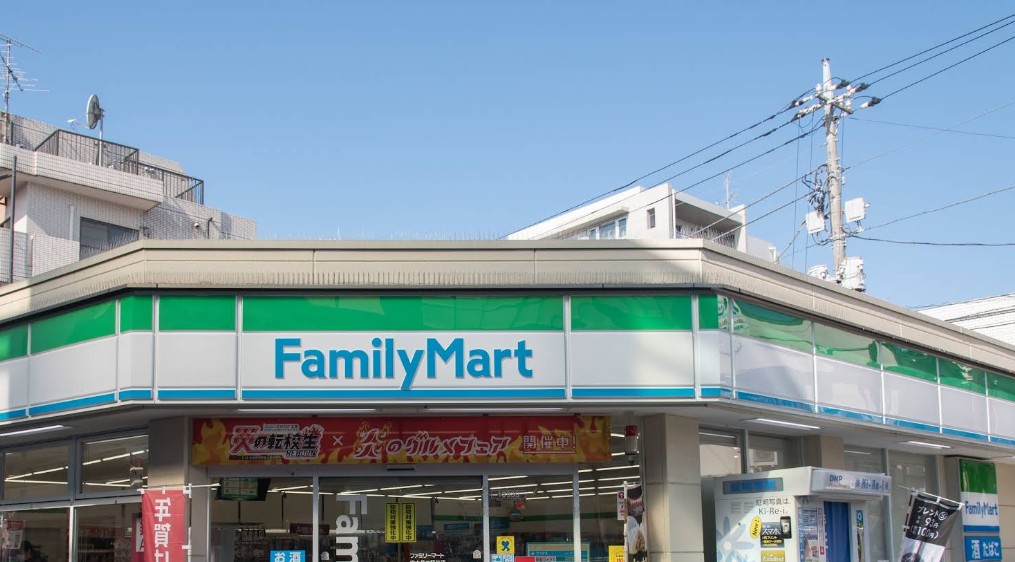 コンビニ　コンビニ（コンビニ）まで1122m