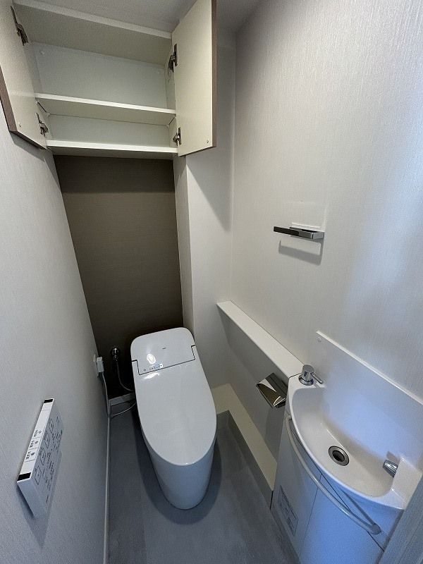 トイレ　洗浄便座付きトイレ