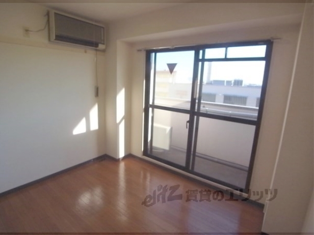 居室・リビング　洋室