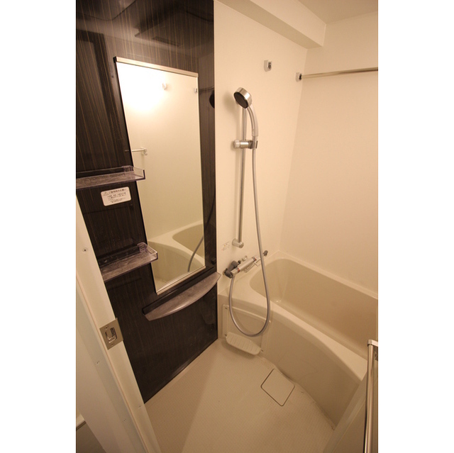 バス・シャワールーム　バスルーム