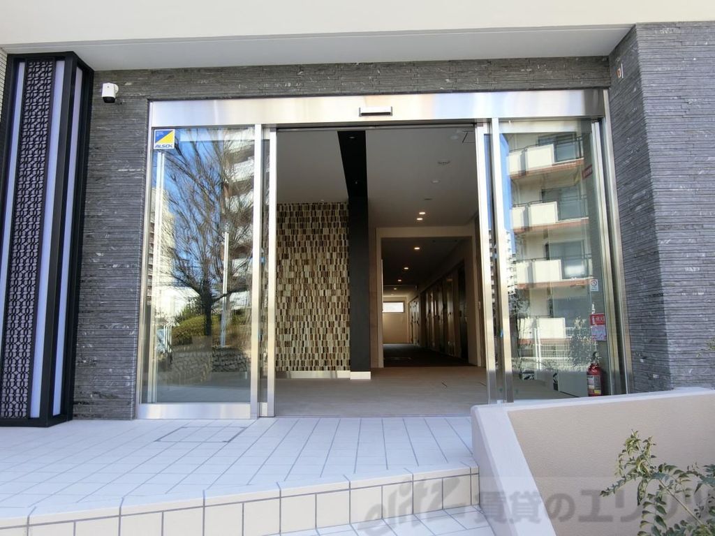 エントランス　エントランス