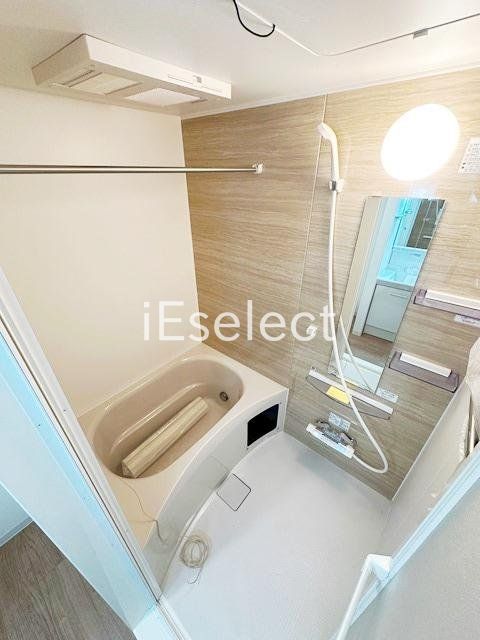 バス・シャワールーム　1日の疲れを洗い流すバスルーム