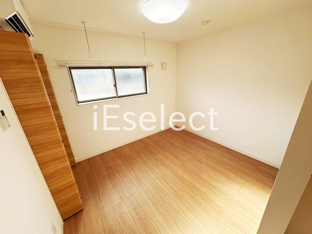 その他部屋・スペース　リビング隣の洋室です