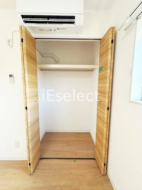 収納　長いコートもかけられるクローゼット