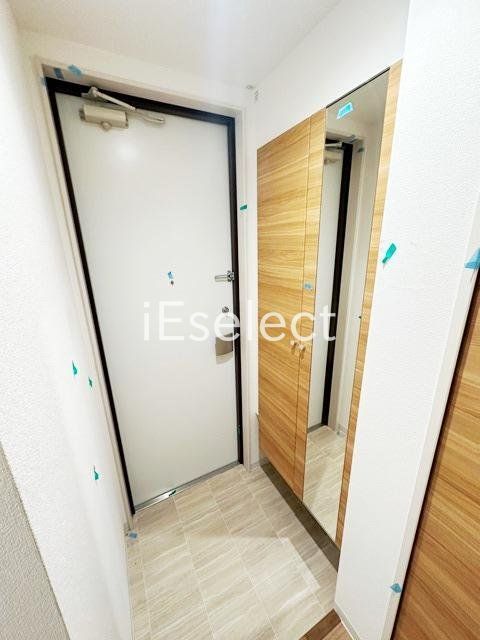 玄関　玄関にはシューズボックスがあります