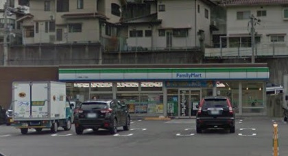 コンビニ　ファミリーマート（コンビニ）まで1887m