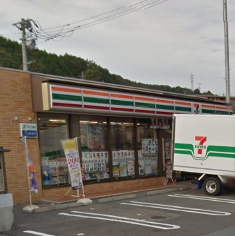 コンビニ　セブンイレブン（コンビニ）まで2328m