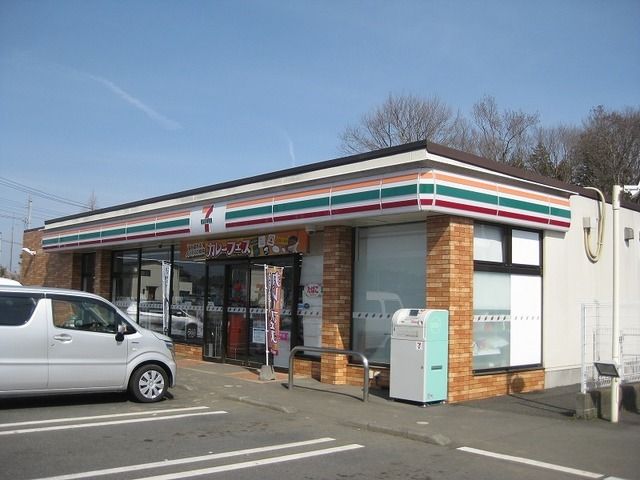コンビニ　セブンイレブン百合が丘店（コンビニ）まで800m
