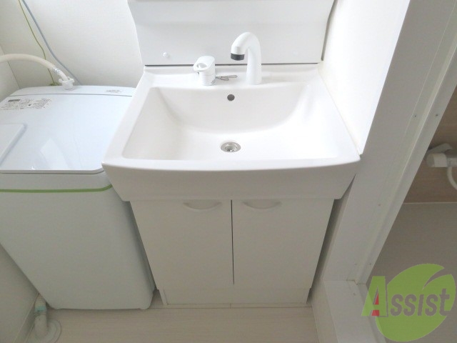 洗面設備　独立洗面台はシャンプードレッサー付きですよ。