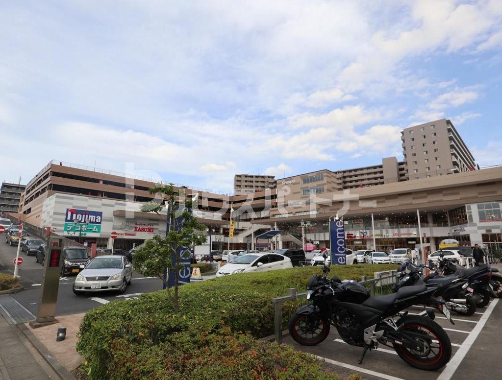 ショッピングセンター　西松屋フレスポ八潮店（ショッピングセンター）まで750m