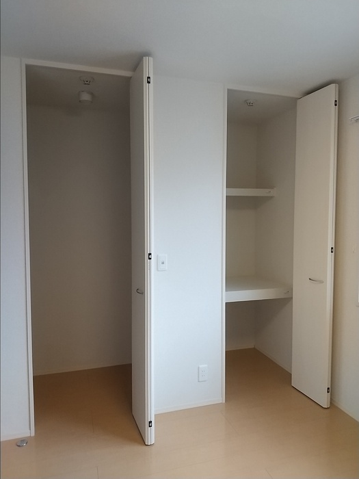 収納　洋室WIC＋クローゼット