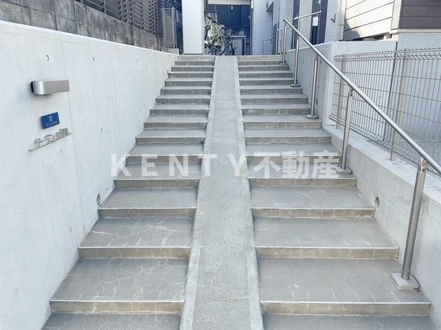 エントランス　建物の内部です