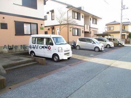 駐車場　駐車場
