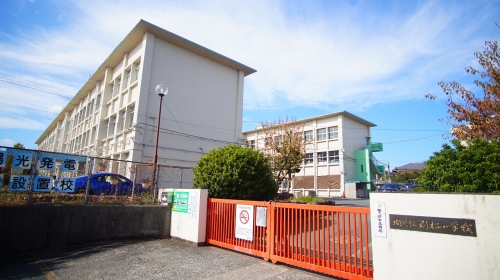 小学校　北九州市立則松小学校（小学校）まで417m