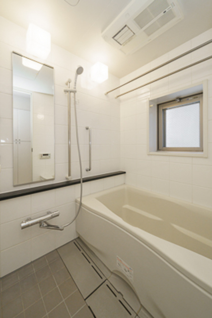 バス・シャワールーム　※写真は同タイプ住戸です。