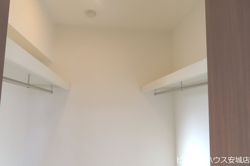 収納　同物件別部屋（反転タイプ）