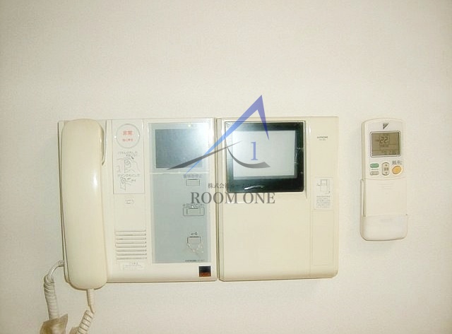 セキュリティ　モニター付きインターホンです。