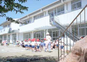 幼稚園・保育園　仁戸名幼稚園（幼稚園・保育園）まで571m