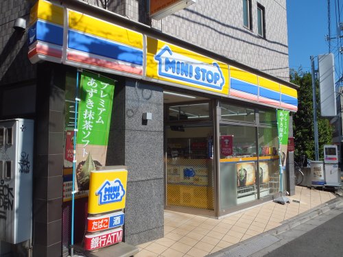 コンビニ　ミニストップ 中野駅北口店（コンビニ）まで108m