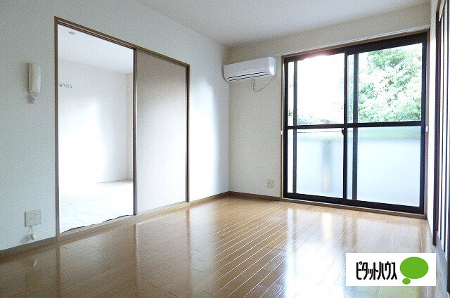 居室・リビング　他のお部屋のお写真です