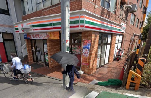 コンビニ　セブンイレブン 世田谷上北沢駅前店（コンビニ）まで155m