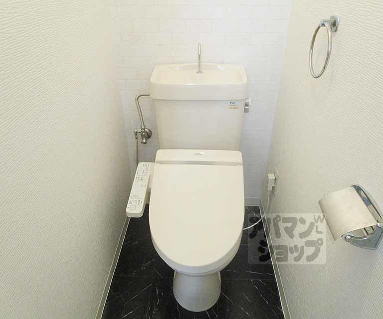 トイレ　２０６号室の写真です。