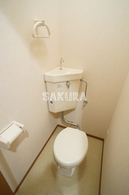 トイレ　清潔感のある水回り♪