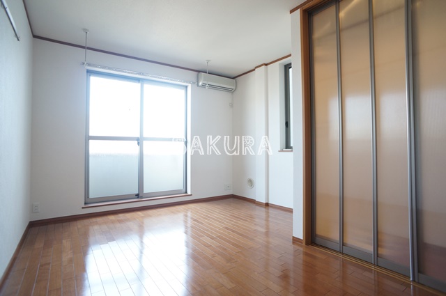 その他設備　室内エアコン付き♪