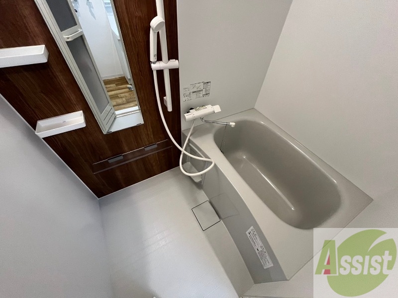 バス・シャワールーム　お風呂になります。一日の疲れを癒してくださいね。