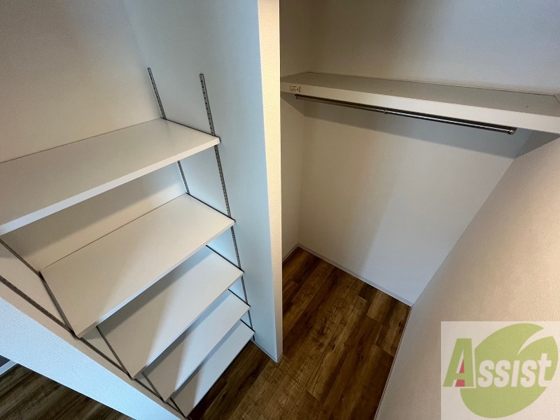 収納　洋室にはクローゼットがあるのですっきり片付きそうです。