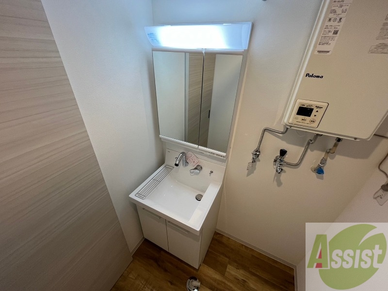 洗面設備　シャンプードレッサーで身支度もラクラクです！