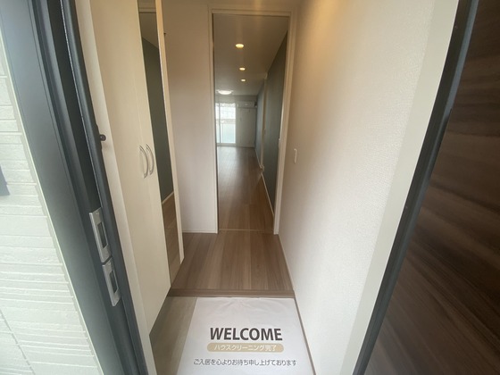 玄関　※別部屋の写真です
