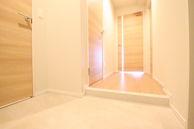 玄関　※別室の参考写真の為、現況優先です。