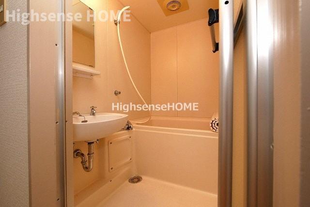 バス・シャワールーム　お風呂です