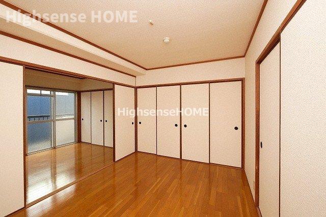 居室・リビング　コンパクトで使いやすい洋室です