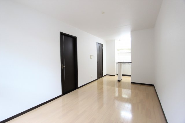 居室・リビング　参考写真です。現況優先。