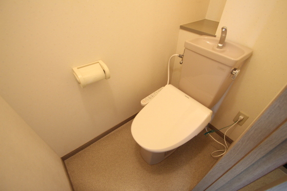 トイレ　※別号室の参考写真になります