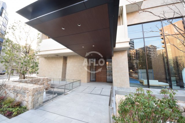 エントランス　グランドメゾン上町台レジデンスタワー　エントランス