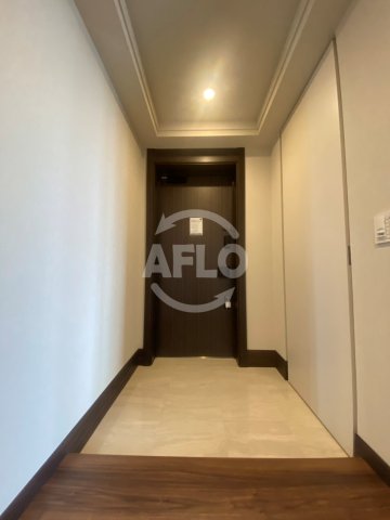 玄関　グランドメゾン上町台レジデンスタワー　玄関