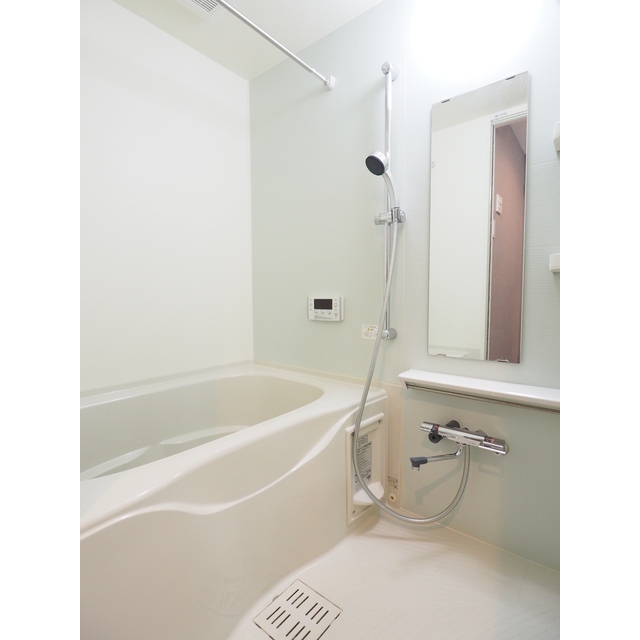 バス・シャワールーム　※参考。同タイプ別部屋。