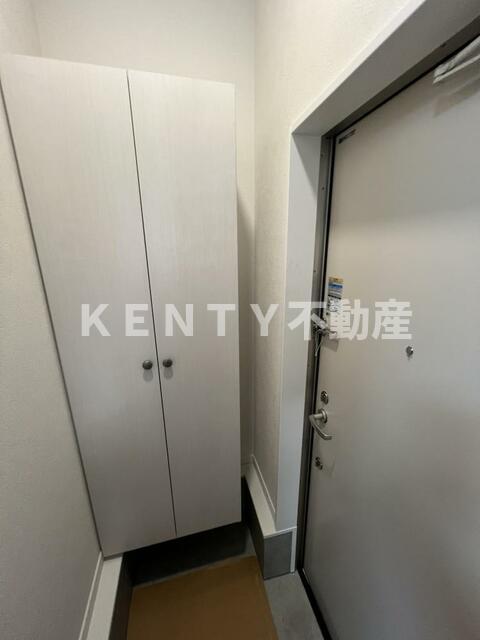 玄関　収納もある玄関です